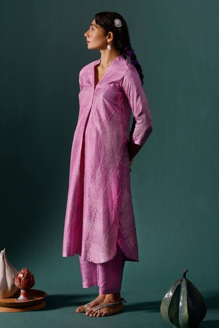 Naina Jain_Purple Silk Embroidery V-neck Bandhani Maze Pattern Long Kurta With Pant _at_Aza_Fashions