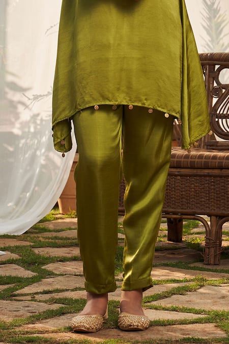 Megha Pitti Green Satin, Silk Metallic Thread Coin Border Embellished Kurta And Pant Set Online at Aza Fashions Megha Pitti_Green Satin, Silk Metallic Thread Coin Border Embellished Kurta And Pant Set _Online_at_Aza_Fashions