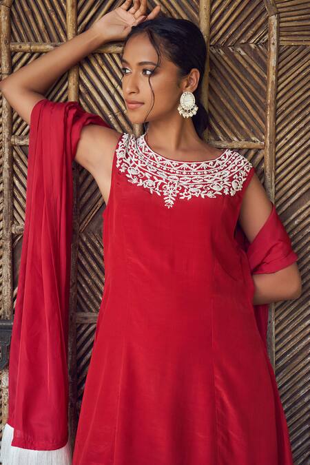 Buy Megha Pitti Red Crepe Cut Work, Beads, Sequins Round Cutdana Neckline Embroidered Kurta Set Buy_Megha Pitti_Red Crepe Cut Work, Beads, Sequins Round Cutdana Neckline Embroidered Kurta Set