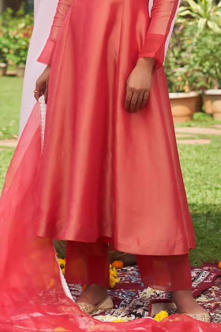 Shop_Megha Pitti_Red Tissue Embroidery, Cut Work V-neck Floral Neckline Anarkali Set _Online_at_Aza_Fashions