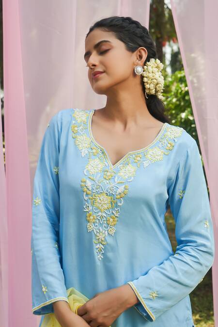 Buy_Megha Pitti_Blue Silk Pearls, Cut Work, Embroidery Collared Floral Kurta Pant Set 