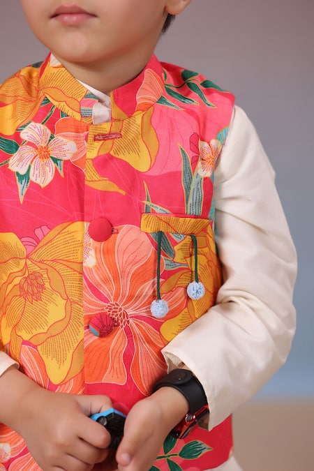 Casa Ninos_Red Muslin, , Satin Embroidery Floral Print Bundi Kurta Set _at_Aza_Fashions