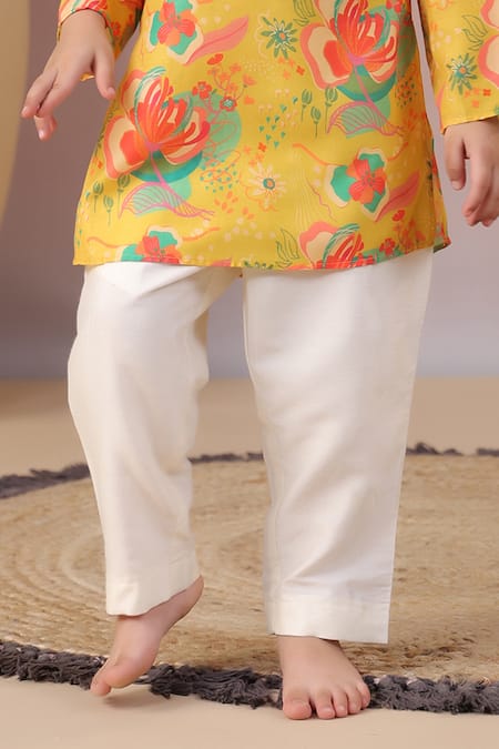 Shop Casa Ninos Multi Color Muslin, Cotton Straight Floral Print Kurta And Pyjama Set Online at Aza Fashions Shop_Casa Ninos_Multi Color Muslin, Cotton Straight Floral Print Kurta And Pyjama Set _Online_at_Aza_Fashions