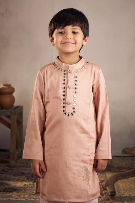 Shop Vivedkids Peach Cotton Satin Embroidery Bird Mirror Kurta With Pyjama at Aza Fashions Shop_Vivedkids_Peach Cotton Satin Embroidery Bird Mirror Kurta With Pyjama _at_Aza_Fashions