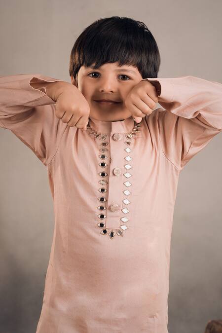 Buy Vivedkids Peach Cotton Satin Embroidery Bird Mirror Kurta With Pyjama Buy_Vivedkids_Peach Cotton Satin Embroidery Bird Mirror Kurta With Pyjama