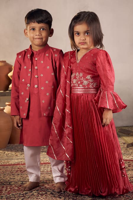 Shop_Vivedkids_Red Cotton Satin Sequins, Embroidery Bundi Kurta Set 