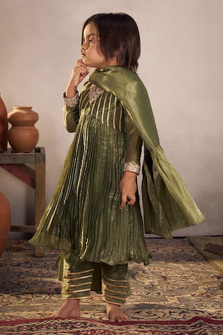 Shop Vivedkids Green Tissue, Crepe Gota Patti Embellished Accordion Pleated Anarkali Set at Aza Fashions Shop_Vivedkids_Green Tissue, Crepe Gota Patti Embellished Accordion Pleated Anarkali Set _at_Aza_Fashions
