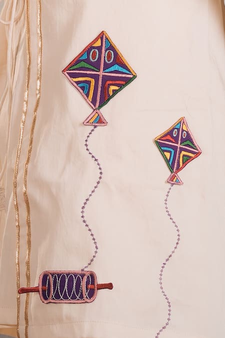 Buy Vivedkids Off White Cotton Applique, Gota Kite Embroidered Angarkha Kurta With Dhoti Buy_Vivedkids_Off White Cotton Applique, Gota Kite Embroidered Angarkha Kurta With Dhoti