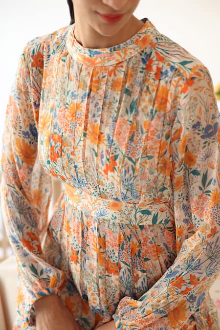 Buy_Baise Gaba_Off White Chiffon Bandeau Neck Sundrew Floral Print Pleated Dress 