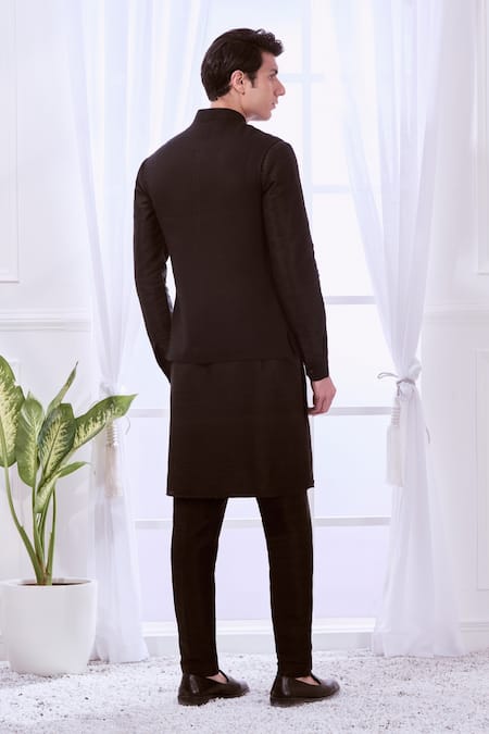 Shop Taroob Black Wool Bundi And Kurta Set at Aza Fashions Shop_Taroob_Black Wool Bundi And Kurta Set _at_Aza_Fashions