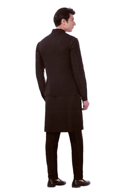 Shop Taroob Black Wool Bundi And Kurta Set Shop_Taroob_Black Wool Bundi And Kurta Set