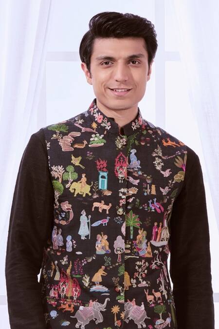 Shop Taroob Black Wool Embroidery Kalamkari Nehru Jacket Shop_Taroob_Black Wool Embroidery Kalamkari Nehru Jacket
