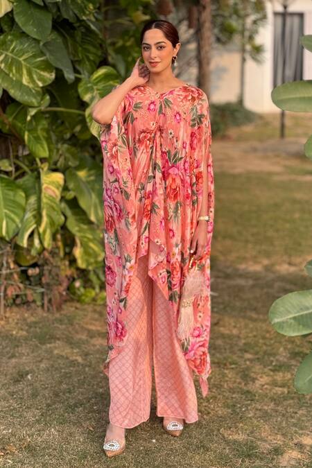 Buy_Be Chic_Pink Crepe Embroidery V-neck Meadow Bloom Print Draped Kaftan With Pant_Online_at_Aza_Fashions