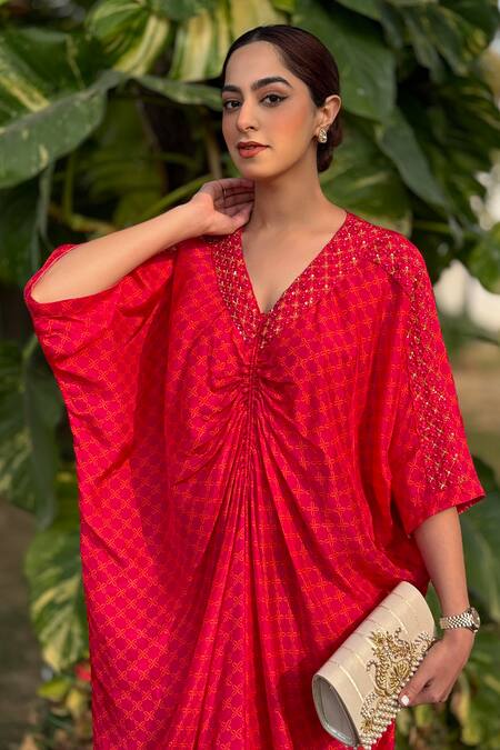 Be Chic_Pink Silk Sequins, Cut Work V-neck Vineyard Bloom Print Asymmetric Kaftan_Online_at_Aza_Fashions