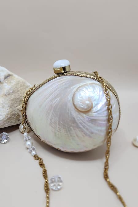 ADWITA BAGS & JEWELS White Mini Abalone Shell Shaped Clutch 