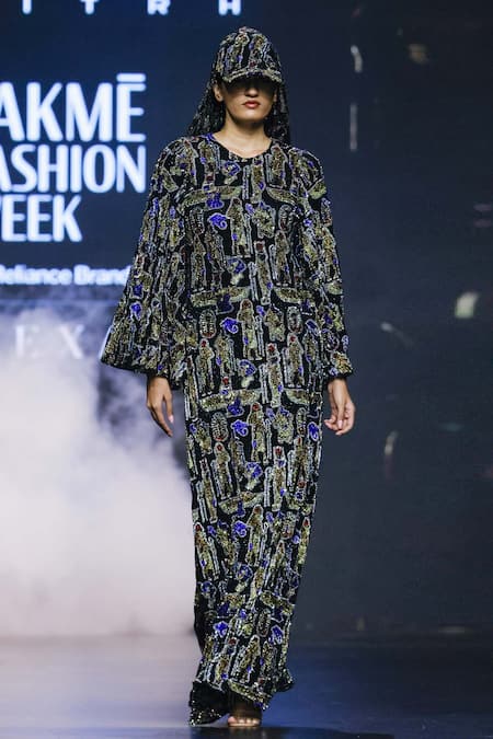 Buy_Itrh_Black Net Embellished Crystal Round Nile Essence Kaftan With Cap 