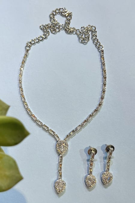 Prestones White Zircons Studded Lariat Necklace Set 