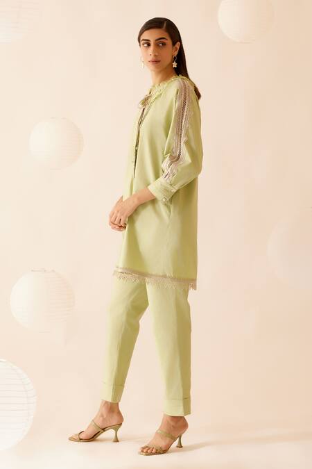 Shop Bunka Green Cotton Poplin Nysa Narrow Fit Pant Online at Aza Fashions Shop_Bunka_Green Cotton Poplin Nysa Narrow Fit Pant _Online_at_Aza_Fashions