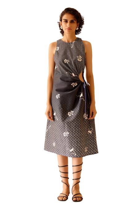 Buy Bunka Black Cotton Satin Embroidery Round Neck Pia Floral Pattern Midi Dress Online at Aza Fashions Buy_Bunka_Black Cotton Satin Embroidery Round Neck Pia Floral Pattern Midi Dress _Online_at_Aza_Fashions