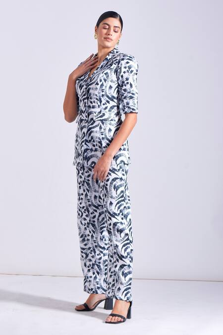Buy Zosia Black Linen, Satin Collared Braga Abstract Leaf Print Shirt And Pant Set Buy_Zosia_Black Linen, Satin Collared Braga Abstract Leaf Print Shirt And Pant Set