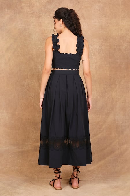 Shop The Right Cut Black Cotton Embroidery Kaleidoscope Bloom Garden Crop Top With Skirt at Aza Fashions Shop_The Right Cut_Black Cotton Embroidery Kaleidoscope Bloom Garden Crop Top With Skirt _at_Aza_Fashions