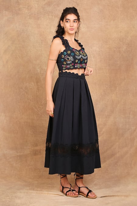 The Right Cut Black Cotton Embroidery Kaleidoscope Bloom Garden Crop Top With Skirt at Aza Fashions The Right Cut_Black Cotton Embroidery Kaleidoscope Bloom Garden Crop Top With Skirt _at_Aza_Fashions