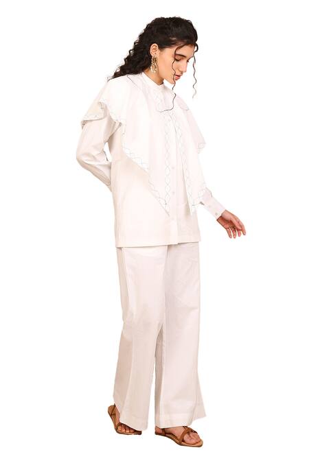 Buy_The Right Cut_White Cotton Bandeau Neck Forest Solid Collared Shirt _Online_at_Aza_Fashions
