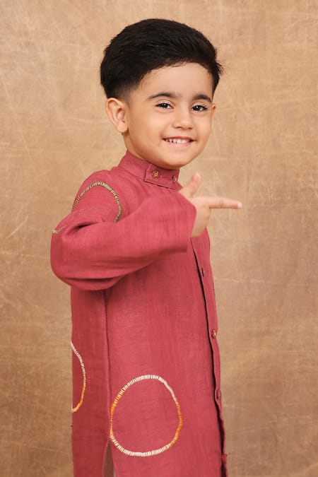 Shop The Right Cut Red Linen Embroidery Hand Kurta Shop_The Right Cut_Red Linen Embroidery Hand Kurta