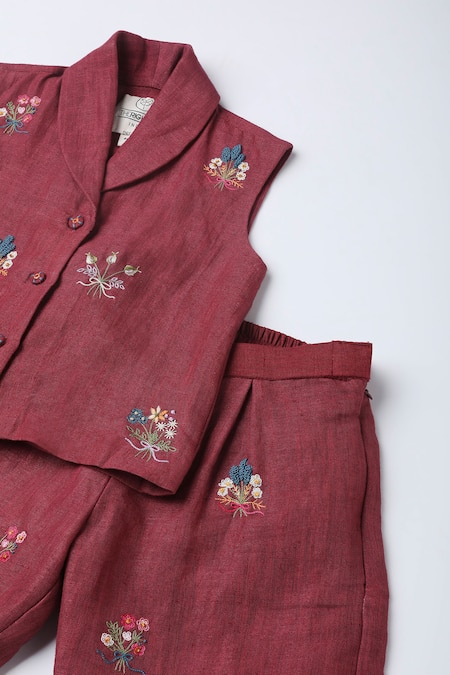 Buy_The Right Cut_Red Linen Embroidery Hand Jacket With Shorts _Online_at_Aza_Fashions