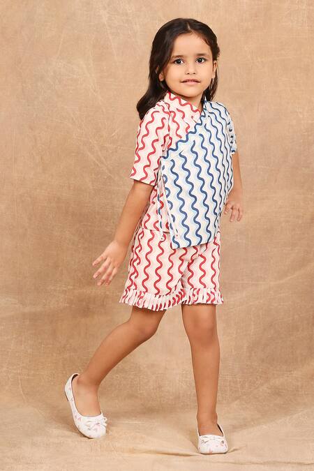 The Right Cut Twirl Print Overlap Top With Shorts 