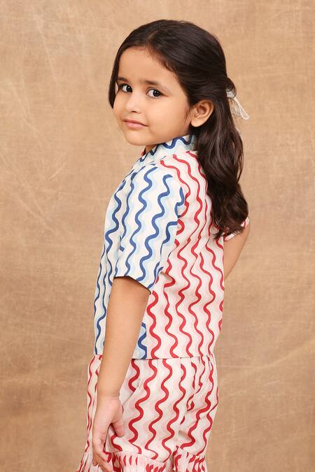 The Right Cut_Red Cotton Twirl Print Overlap Top With Shorts _at_Aza_Fashions