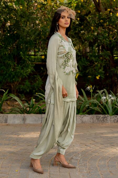 Nikita Vishakha Green Crepe, Lurex Embroidery Round Neck Kurta Salwar Set at Aza Fashions Nikita Vishakha_Green Crepe, Lurex Embroidery Round Neck Kurta Salwar Set _at_Aza_Fashions