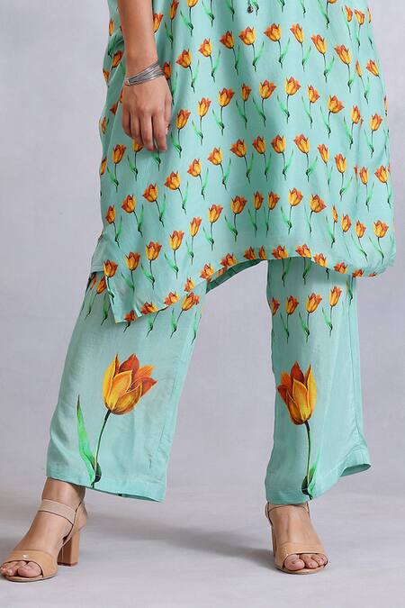 Radhika Jindal Green Cotton, Silk Lace, Embroidery V-neck Anti-fit Kaftan Pant Set Online at Aza Fashions Radhika Jindal_Green Cotton, Silk Lace, Embroidery V-neck Anti-fit Kaftan Pant Set_Online_at_Aza_Fashions