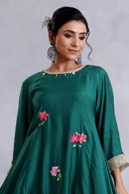 Buy_Radhika Jindal_Green Cotton, Silk Embroidery Round Neck Asymmetric Kurta Pant Set_Online_at_Aza_Fashions