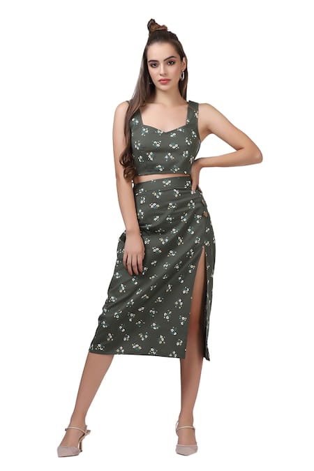 Buy Bohobi Green Sweetheart Neck Floral Print Top And Skirt Set Online at Aza Fashions Buy_Bohobi_Green Sweetheart Neck Floral Print Top And Skirt Set _Online_at_Aza_Fashions