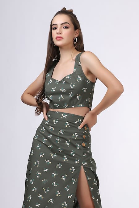 Bohobi Green Sweetheart Neck Floral Print Top And Skirt Set at Aza Fashions Bohobi_Green Sweetheart Neck Floral Print Top And Skirt Set _at_Aza_Fashions