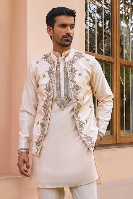 Buy_ISHA GUPTA TAYAL_Beige Chanderi Silk, Cotton Embroidery, Zari Bundi Set _Online_at_Aza_Fashions