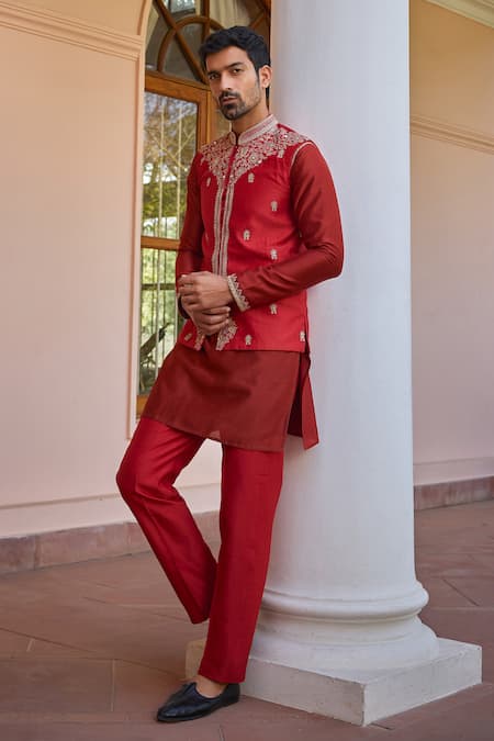 Isha Gupta Tayal Red Pure Chanderi Silk Embroidered Dori Marodi And Work Bundi Kurta Set 