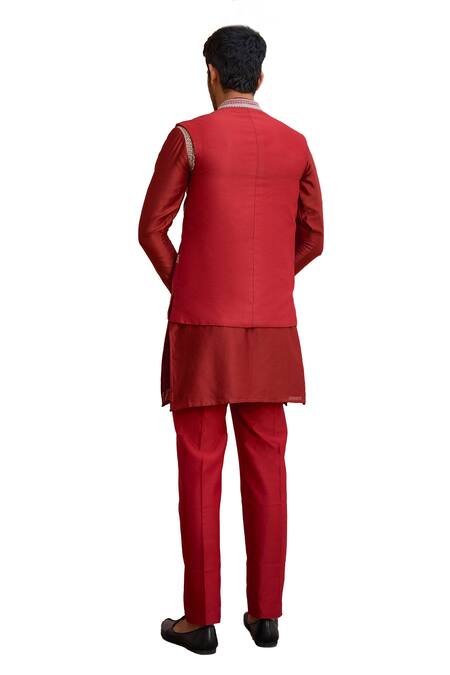Buy_ISHA GUPTA TAYAL_Red Chanderi Silk, Cotton Diamonds, Embroidery, Zari Bundi Kurta Set 