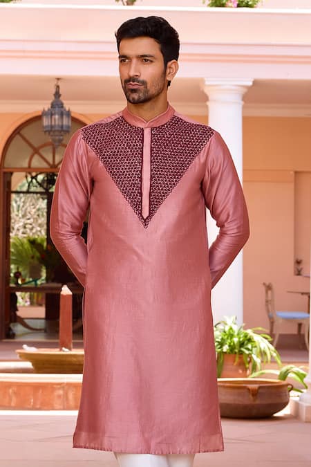 Isha Gupta Tayal Embroidered Straight Kurta 