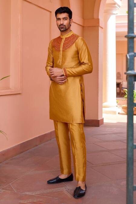 Buy ISHA GUPTA TAYAL Gold Chanderi Silk, Cotton Embroidery Dori Striaght Kurta Buy_ISHA GUPTA TAYAL_Gold Chanderi Silk, Cotton Embroidery Dori Striaght Kurta