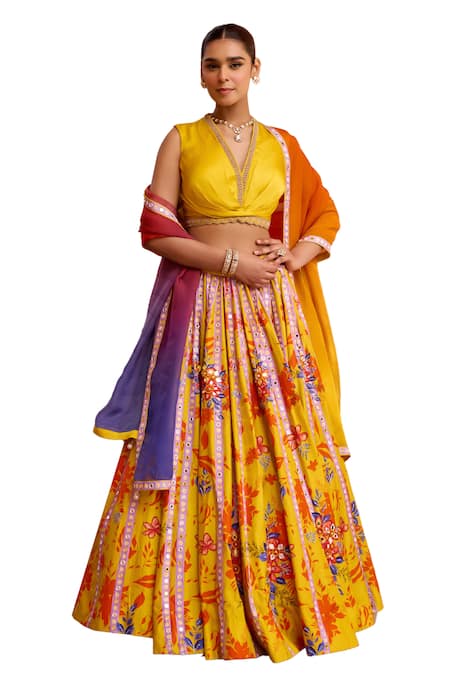 ISHA GUPTA TAYAL Yellow Satin, Organza, Silk Embroidery, Khushrang Floral Print Lehenga Set at Aza Fashions ISHA GUPTA TAYAL_Yellow Satin, Organza, Silk Embroidery, Khushrang Floral Print Lehenga Set _at_Aza_Fashions