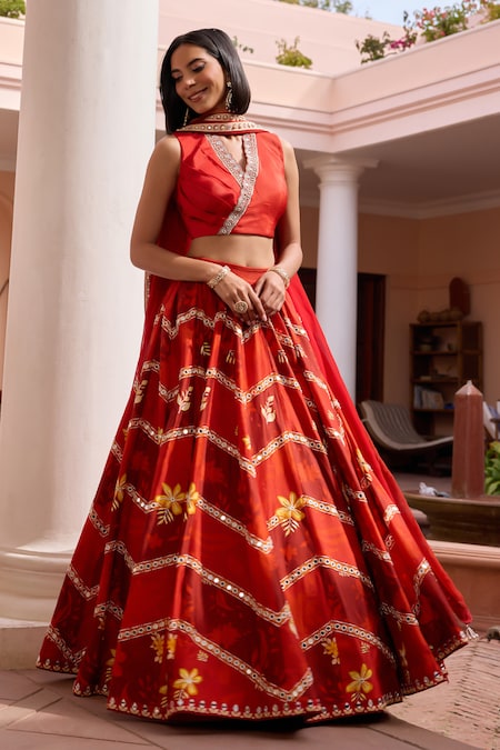 Isha Gupta Tayal Red Lehenga Silk Printed Floral V Neck Shringar Set 