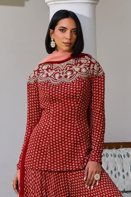 Buy_ISHA GUPTA TAYAL_Red Georgette, Organza, Satin Sequins, Sara Bandhani Pattern Kurta Sharara Set _Online_at_Aza_Fashions