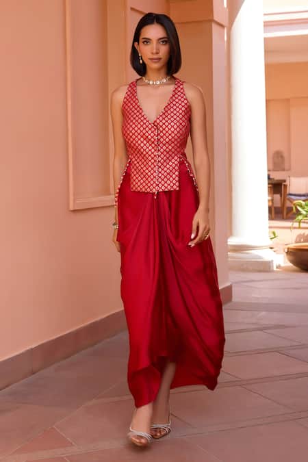 ISHA GUPTA TAYAL Ratan Embroidered Cape Draped Skirt Set 