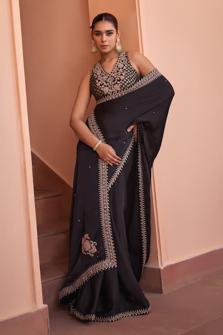 ISHA GUPTA TAYAL Raina Border Embroidered Saree With Blouse