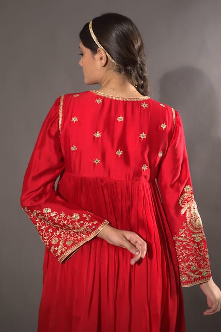 Vikabyarvindampula Hand Embroidered Anarkali Pant Set 