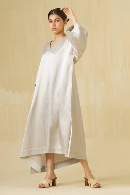 Buy_Stoique_Silver Silk Applique V-neck Cosmos Side Slit Tunic Dress 