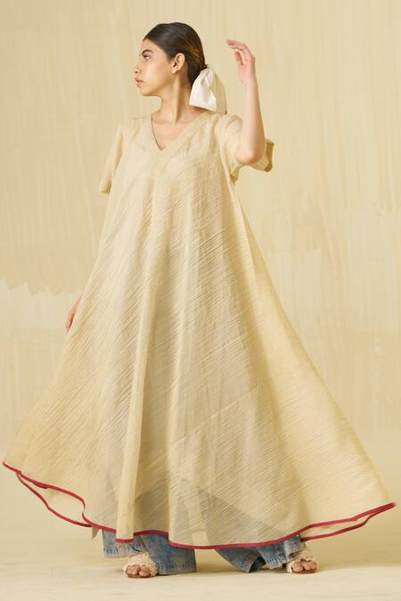 Buy_Stoique_Gold Silk V-neck Dodo Textured Dress 