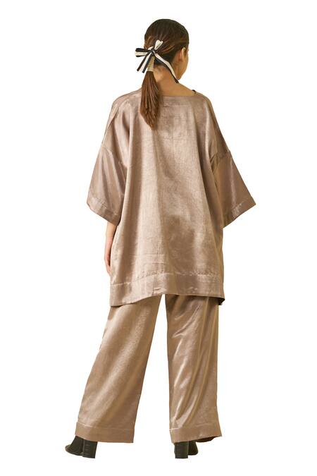 Stoique_Brown Maheshwari V-neck Pigeon Plain Top _at_Aza_Fashions